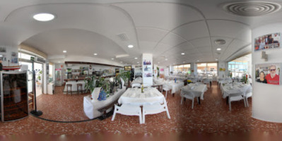 Restaurante Llobarro inside