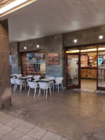 Café Miramar inside