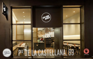 New York Burger — Castellana inside