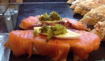 Los Pintxos De Hache food