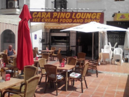 Carapino Lounge food