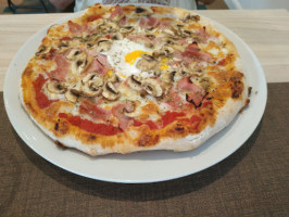 Pizzeria Alcapone food
