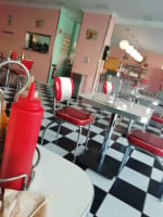 Peggy Sue's Sant Cugat inside