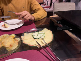 La Raclette D'aneu food