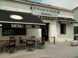 Taberna O Forno De Anxela inside