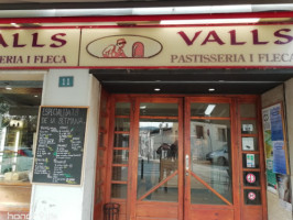 Forn Valls outside