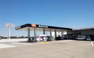 Estación De Servicio Repsol outside