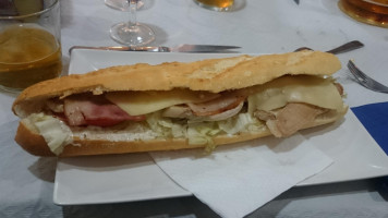 Cafe Claror De Llamp food