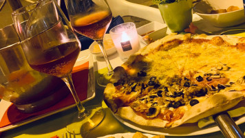 La Toscana Pizzeria food