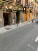 Kechua outside