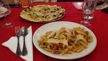Peperoni Italiano Pizzeria food