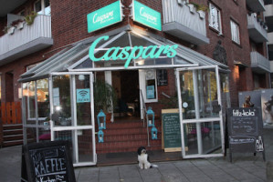 Caspars Exterior