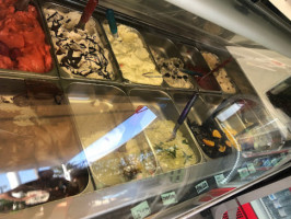 Il Gelato Artesano inside