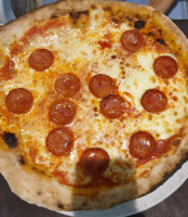 Mira Napoli Pizzeria food