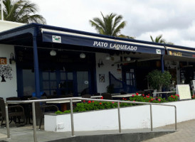 Pato Laqueado outside