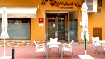 Bar Restaurante Roman inside