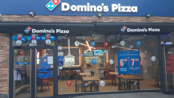 Domino's Pizza Montecarmelo inside