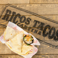 Ricos Tacos Itaroa food