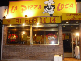 Pizza Loca outside