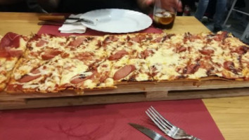 Metros De Pizza food