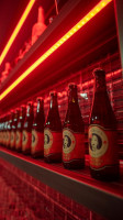 La Mundial: Tienda De Cervezas Artesanales food