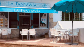 La Tanyawia food