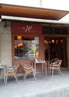 Cafe Taperia Jp inside