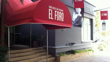 El Foro outside