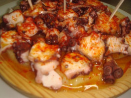 A Revolta Del Pulpo Cojo food