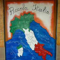 Piccola Italia inside