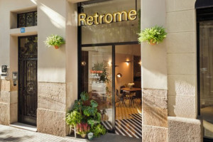 Retrome Cafe Lounge inside