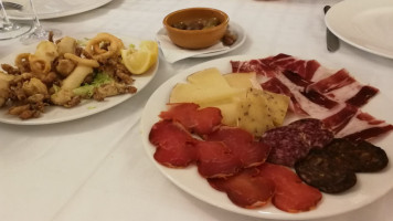 La Caseta De Antonio food