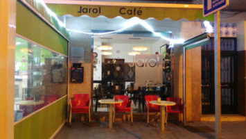 Jarol Cafe inside