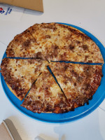 Domino's Pizza Cuenca food