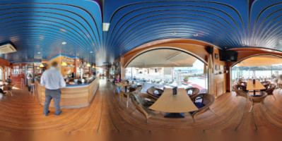 Cafeteria El Puerto Las Mejores Vistas De Luanco inside