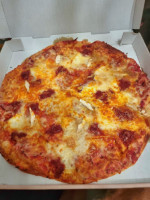 Pizza Don Camillo food