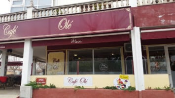 Cafe Ole outside