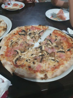 Pizzeria Kimbo food