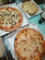 Scirocco Pizzeria Italiana food
