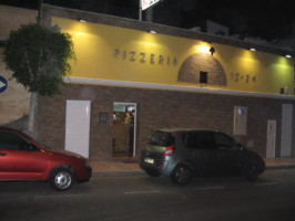 Pizzeria 12-34 outside