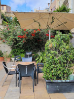 Cafe De Muralla inside