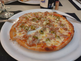 Pizzeria El Raig food