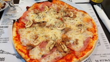 Pizza Nostra Altafulla food