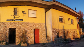 Bodega Los Arcos La Bodega De Abajo food