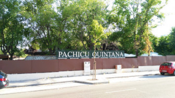 Pachicu Quintana outside