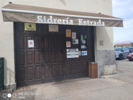 Sidreria Estrada outside