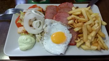 Cafeteria El Fenix food