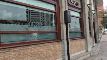 Zidor Cafe outside