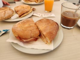 Cafe La Estrella food