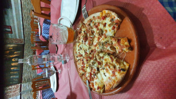 Trattoria Pizzeria Caruso food